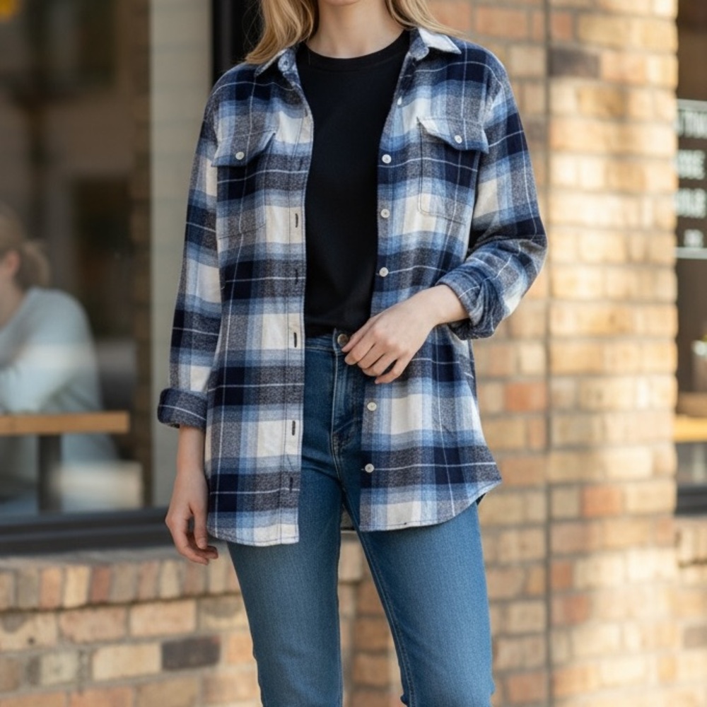 Old Navy Blue Plaid Flannel Boyfriend Shirt Small